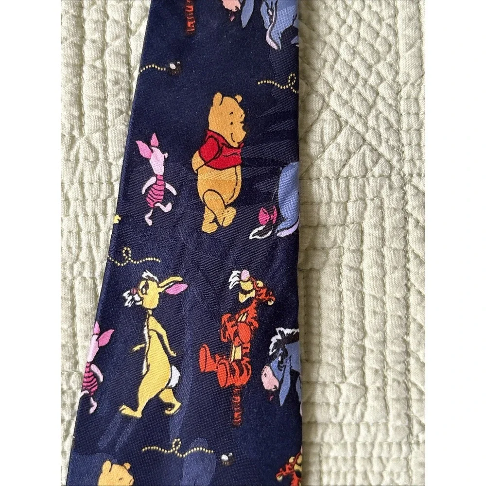 Winnie the Pooh - Men's ((Unisex tie) Tigger Eeyore Piglet